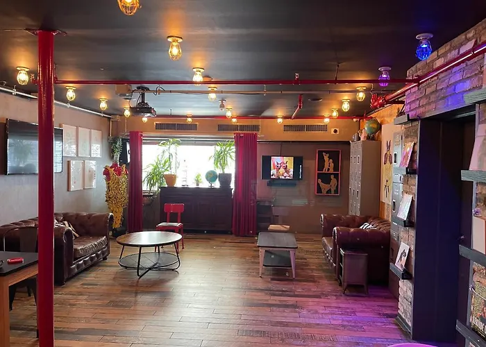 Crates At The Gaythering - Men Only
